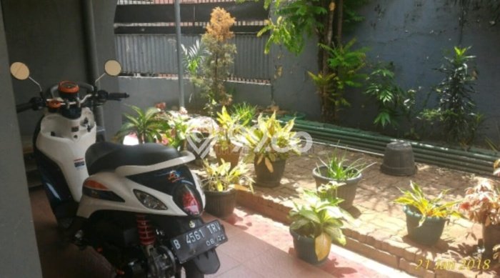Ready to Use! Luxury House LT 421m2 Desain Elegan di Utan Kayu Ready to Use! Luxury House LT 421m2 Desain Elegan di Utan Kayu