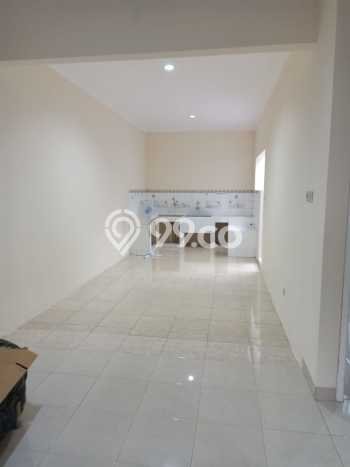 For Sale Hunian Rumah Terawat 2 Kamar di BSD, Tangerang For Sale Hunian Rumah Terawat 2 Kamar di BSD, Tangerang