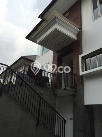 Hunian Minimalis dengan LT 350m2 & LB 600m2 Disewakan di Pondok Indah Hunian Minimalis dengan LT 350m2 & LB 600m2 Disewakan di Pondok Indah