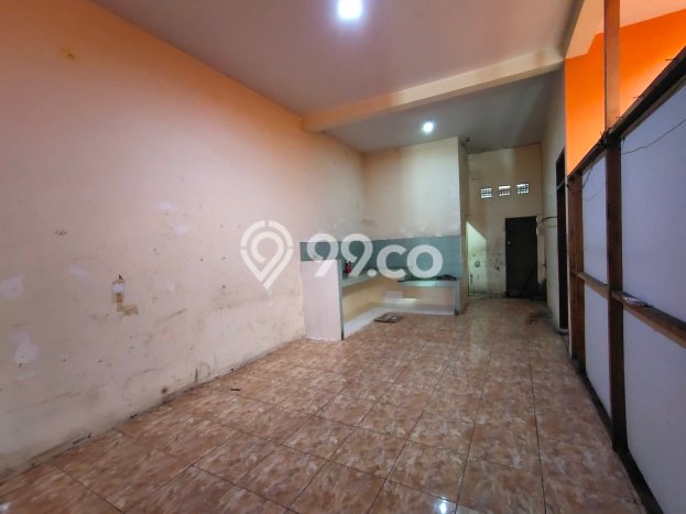 Lokasi strategis! Rumah siap huni dikontrakkan di mojosongo LB 100m2 Lokasi strategis! Rumah siap huni dikontrakkan di mojosongo LB 100m2