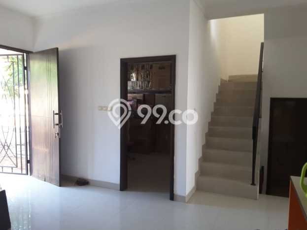 Rumah Strategis Modern Lb 136m2 di Serpong, Tangerang Selatan Rumah Strategis Modern Lb 136m2 di Serpong, Tangerang Selatan