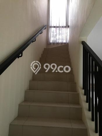 Hunian Mewah Siap Huni LT 250m2 di Serpong, Tangerang Selatan Hunian Mewah Siap Huni LT 250m2 di Serpong, Tangerang Selatan