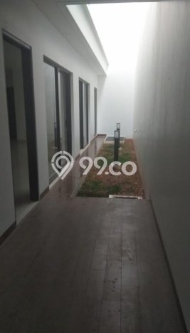 Rumah Elit Modern Siap Huni di Cibubur Jakarta Timur Rumah Elit Modern Siap Huni di Cibubur Jakarta Timur