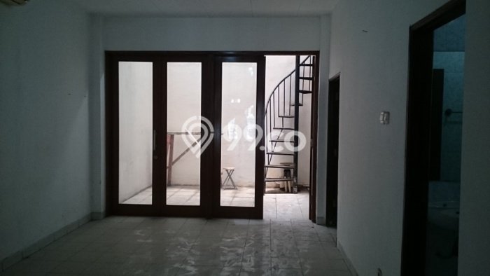 For Sale! Luxury House LT 121m2 Desain Modern di Pondok Indah For Sale! Luxury House LT 121m2 Desain Modern di Pondok Indah