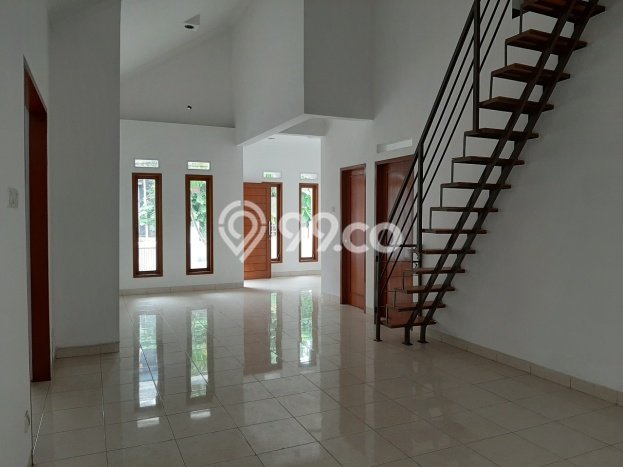 Hunian Elit LB 160m2 Siap Huni Desain Elegan di Lebak Bulus, Jakarta Selatan Hunian Elit LB 160m2 Siap Huni Desain Elegan di Lebak Bulus, Jakarta Selatan