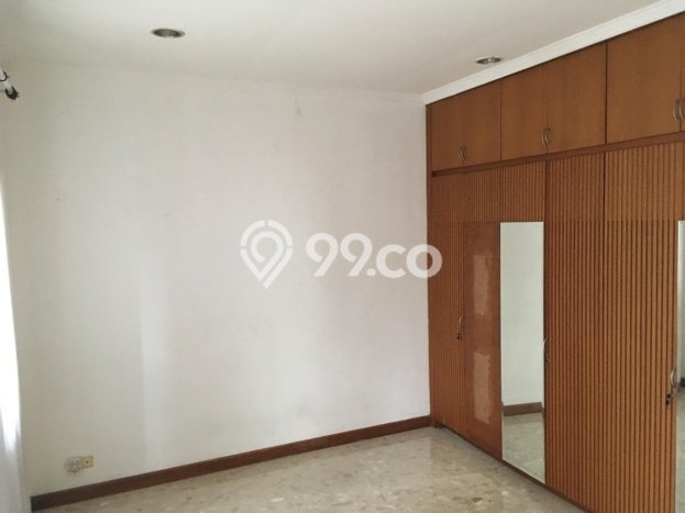 Disewakan! Rumah 5 Kamar Tidur &
4 Kamar Mandi di Kemang, Jakarta Selatan Disewakan! Rumah 5 Kamar Tidur &
4 Kamar Mandi di Kemang, Jakarta Selatan