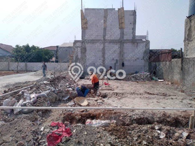 Rumah Luas Asri 3 KT Siap Pakai di Meruya Jakarta Barat Rumah Luas Asri 3 KT Siap Pakai di Meruya Jakarta Barat