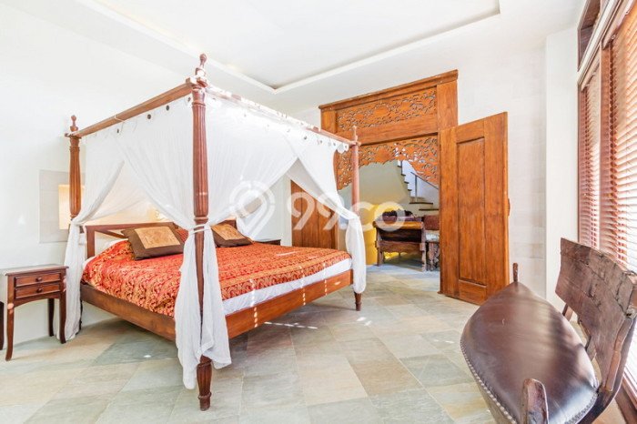Siap Huni Rumah Mewah 4 Kamar di Kuta Dekat ke Mana Pun Siap Huni Rumah Mewah 4 Kamar di Kuta Dekat ke Mana Pun