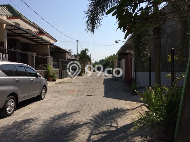 Dijual Rumah 5 Kamar Lokasi Ideal Nyaman dan Strategis di Gentan Dijual Rumah 5 Kamar Lokasi Ideal Nyaman dan Strategis di Gentan
