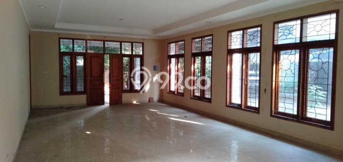 Dijual Hunian Mewah dengan Fasilitas Sekitar Lengkap di Ciracas, Jakarta Timur Dijual Hunian Mewah dengan Fasilitas Sekitar Lengkap di Ciracas, Jakarta Timur