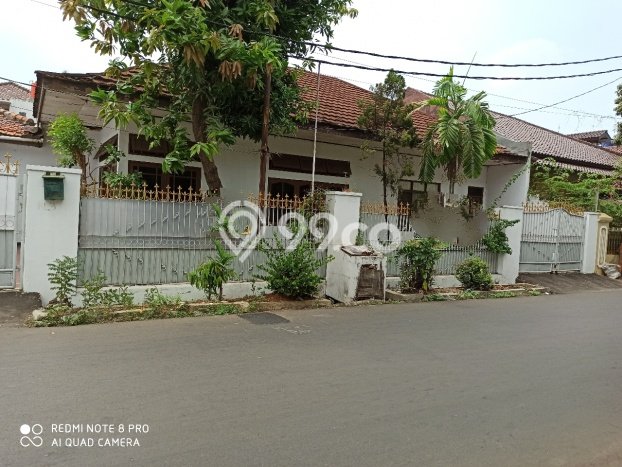 Rumah Elit Modern Tanpa Renovasi di Rawamangun Jakarta Timur Rumah Elit Modern Tanpa Renovasi di Rawamangun Jakarta Timur