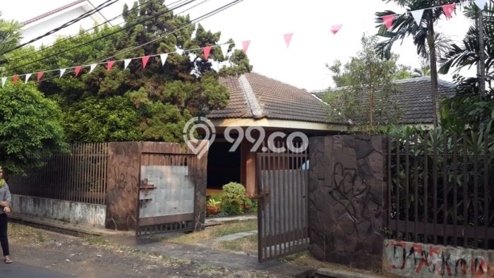 Rumah Luxury Modern Tanpa Renovasi di Kemanggisan Jakarta Barat Rumah Luxury Modern Tanpa Renovasi di Kemanggisan Jakarta Barat