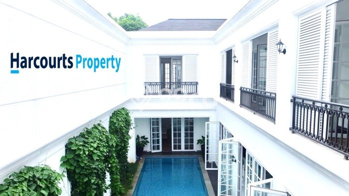 Jual Rumah Luas Megah Dengan View Eksklusif di Kemang, Jakarta Selatan Jual Rumah Luas Megah Dengan View Eksklusif di Kemang, Jakarta Selatan