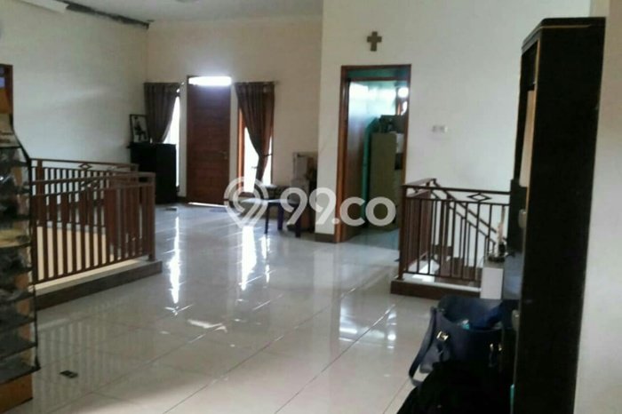 Rumah Luas Asri 7 KT Siap Huni di Taman Kopo Indah Bandung Rumah Luas Asri 7 KT Siap Huni di Taman Kopo Indah Bandung
