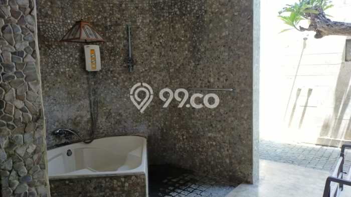 Ready to Use! Luxury House LT 2000m2 Desain Modern di Saba Ready to Use! Luxury House LT 2000m2 Desain Modern di Saba