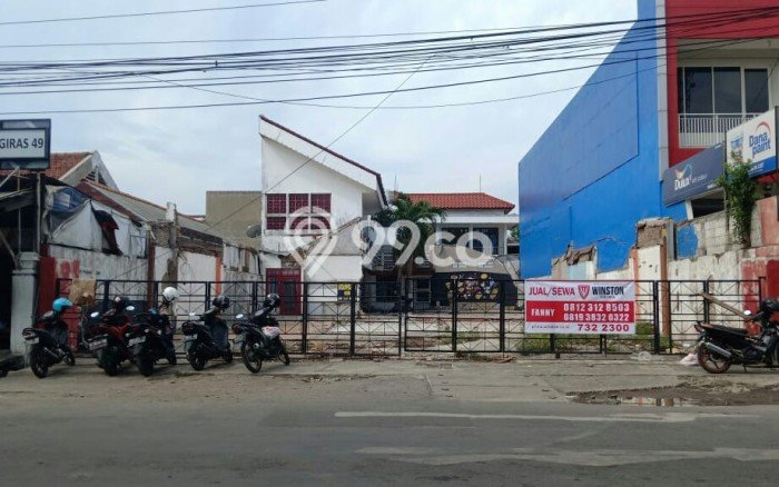 Hunian Mewah Siap Huni LT 490m2 di Rungkut, Surabaya Hunian Mewah Siap Huni LT 490m2 di Rungkut, Surabaya