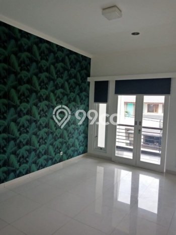 Lokasi strategis! Rumah siap huni disewakan di Kebayoran Baru LB 325m2 Lokasi strategis! Rumah siap huni disewakan di Kebayoran Baru LB 325m2