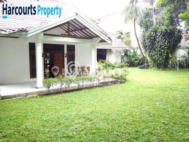 Hunian Minimalis dengan LT 1650m2 & LB 750m2 Dikontrakkan di Kemang Hunian Minimalis dengan LT 1650m2 & LB 750m2 Dikontrakkan di Kemang