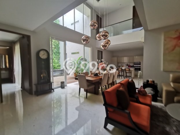 Rumah LT 289m² Lokasi Asri di Tomang, Jakarta Barat Rumah LT 289m² Lokasi Asri di Tomang, Jakarta Barat