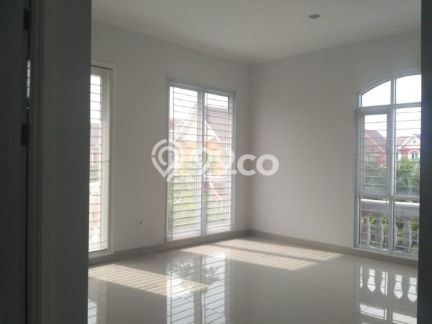 Jual Rumah Eksklusif 3 KT di Gading Serpong Omaha Village, Tangerang Jual Rumah Eksklusif 3 KT di Gading Serpong Omaha Village, Tangerang