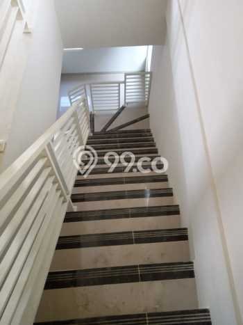 Rumah Cantik 2 Lt dalam semi Cluster di Kalisari, Cijantung, Jakarta Timur Rumah Cantik 2 Lt dalam semi Cluster di Kalisari, Cijantung, Jakarta Timur