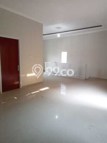 Rumah Cantik 2 Lt dalam semi Cluster di Kalisari, Cijantung, Jakarta Timur Rumah Cantik 2 Lt dalam semi Cluster di Kalisari, Cijantung, Jakarta Timur