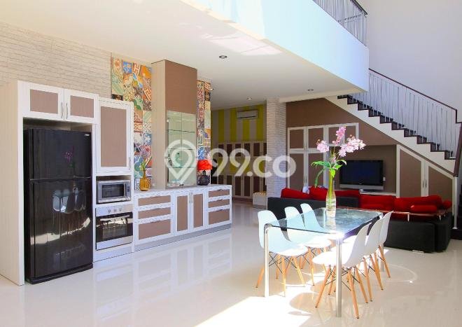 Lokasi strategis! Rumah siap huni disewakan di Mulyorejo LB 300m2 Lokasi strategis! Rumah siap huni disewakan di Mulyorejo LB 300m2