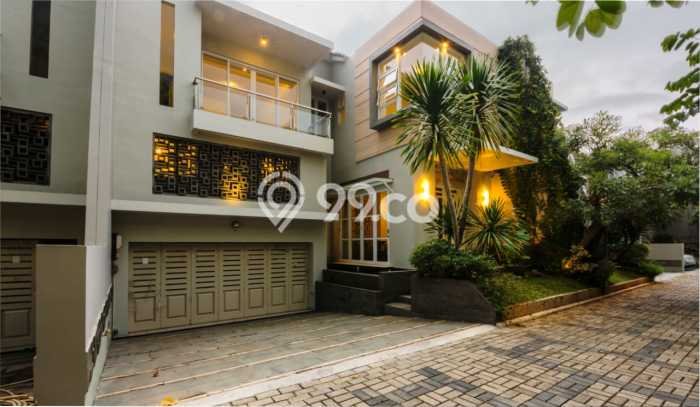 For Sale! Luxury House LT 210m2 Desain Modern di Kemang For Sale! Luxury House LT 210m2 Desain Modern di Kemang