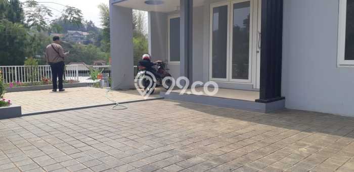 Rumah Mewah LB 150m2 Siap Pakai Desain Elegan di Cigadung, Bandung Rumah Mewah LB 150m2 Siap Pakai Desain Elegan di Cigadung, Bandung