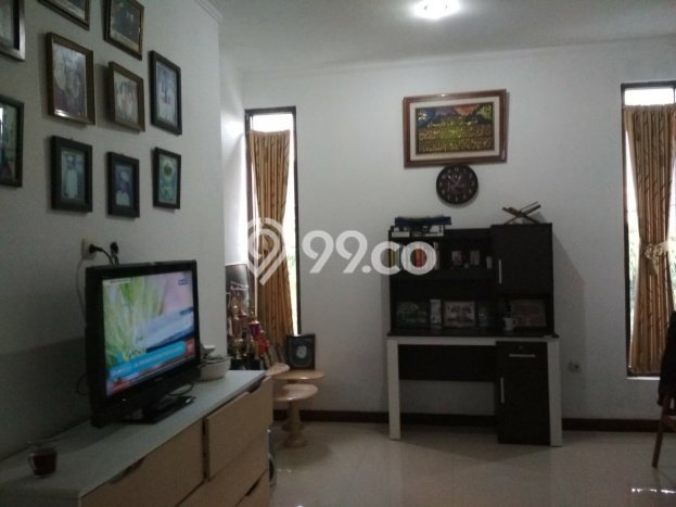 Dijual Rumah 4 Kamar Lokasi Ideal Bagus dan Strategis di Antapani Dijual Rumah 4 Kamar Lokasi Ideal Bagus dan Strategis di Antapani