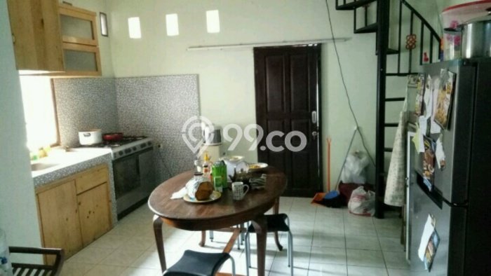 Rumah Luas Asri 3 KT Siap Pakai di Cirendeu Jakarta Selatan Rumah Luas Asri 3 KT Siap Pakai di Cirendeu Jakarta Selatan