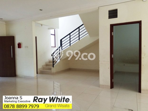HUNIAN IMPIAN! Rumah di Grand Wisata, 5 KT, Bebas Macet, LT 144m² LB 130m² HUNIAN IMPIAN! Rumah di Grand Wisata, 5 KT, Bebas Macet, LT 144m² LB 130m²