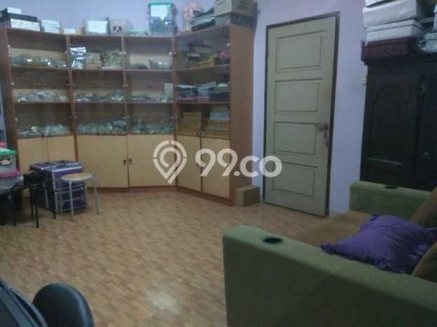 Rumah 5 KT 3 KM LT 270m², LB 251m² di Pos Pengumben, Jakarta Barat Rumah 5 KT 3 KM LT 270m², LB 251m² di Pos Pengumben, Jakarta Barat