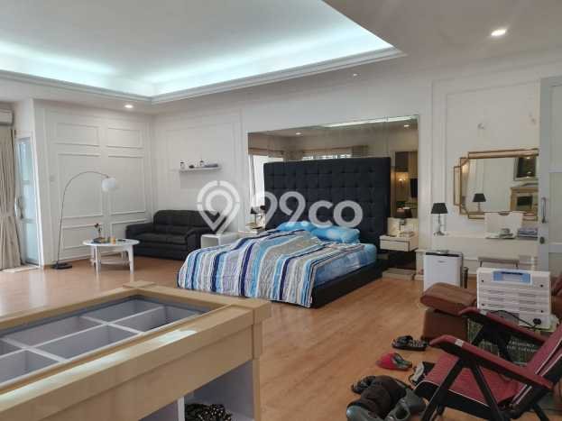 Rumah Elit LB 400m2 Siap Pakai Desain Elegan di Cipaku, Bandung Rumah Elit LB 400m2 Siap Pakai Desain Elegan di Cipaku, Bandung