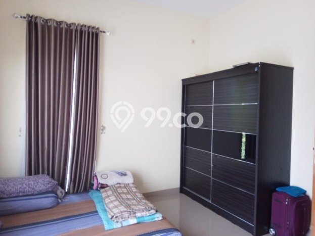 Jual Rumah Bagus Siap Huni LB 235m2 di Gentan, Solo Jual Rumah Bagus Siap Huni LB 235m2 di Gentan, Solo