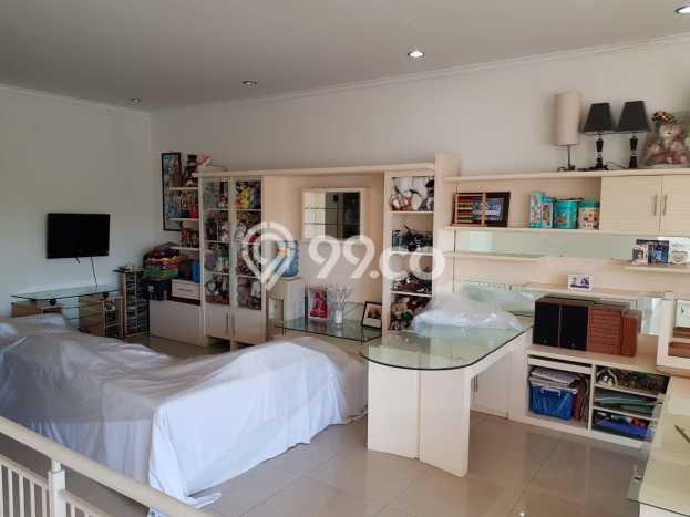 Kesempatan Investasi Rumah Terawat di Kawasan , Bandung Kesempatan Investasi Rumah Terawat di Kawasan , Bandung