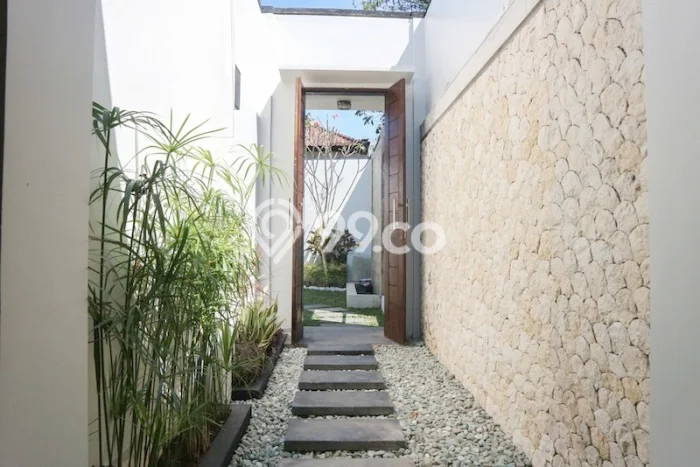 Rumah Mewah LB 250m2 Siap Pakai Desain Elegan di Nusa Dua, Badung Rumah Mewah LB 250m2 Siap Pakai Desain Elegan di Nusa Dua, Badung