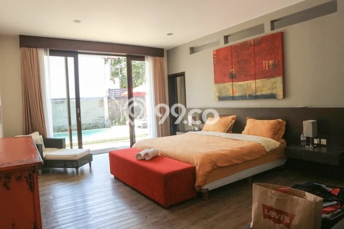 Rumah Mewah LB 250m2 Siap Pakai Desain Elegan di Nusa Dua, Badung Rumah Mewah LB 250m2 Siap Pakai Desain Elegan di Nusa Dua, Badung