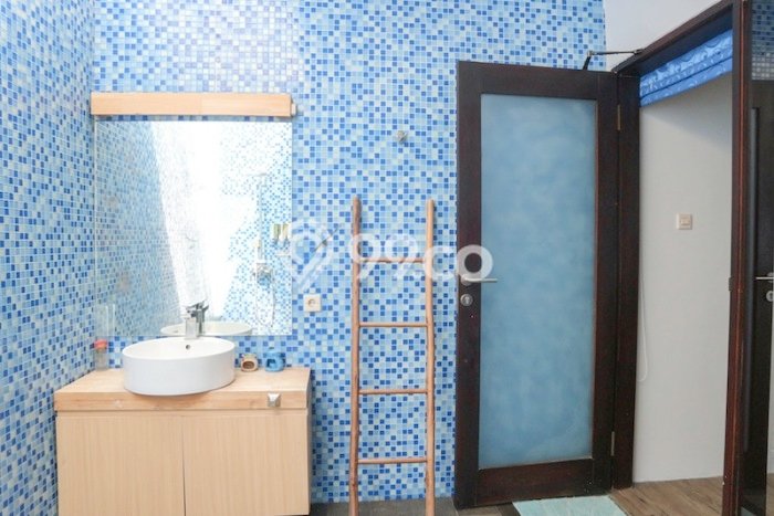 Rumah Mewah LB 250m2 Siap Pakai Desain Elegan di Nusa Dua, Badung Rumah Mewah LB 250m2 Siap Pakai Desain Elegan di Nusa Dua, Badung