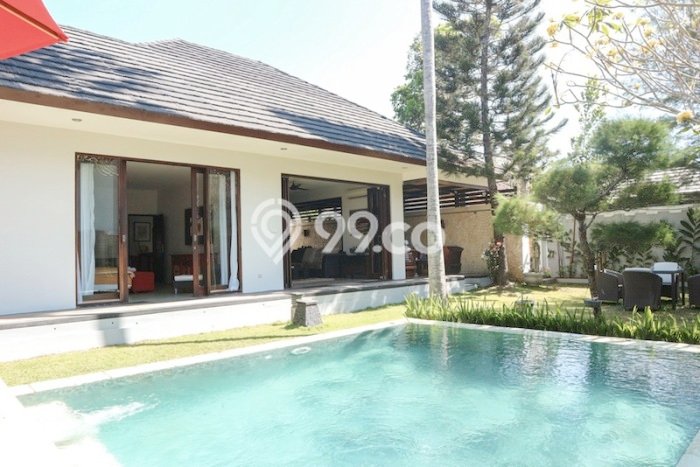 Rumah Mewah LB 250m2 Siap Pakai Desain Elegan di Nusa Dua, Badung Rumah Mewah LB 250m2 Siap Pakai Desain Elegan di Nusa Dua, Badung