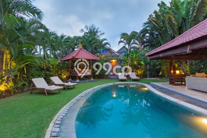 Dijual Rumah Mewah Elegan Dengan View Eksklusif di Seminyak, Badung Dijual Rumah Mewah Elegan Dengan View Eksklusif di Seminyak, Badung