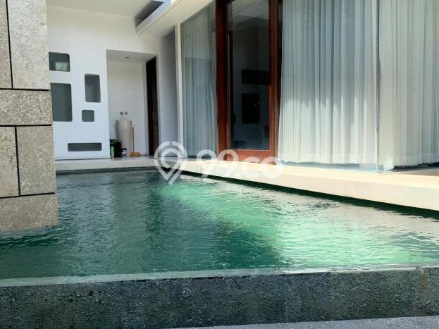 Jual Rumah Luas Megah Dengan View Cantik di Seminyak, Badung Jual Rumah Luas Megah Dengan View Cantik di Seminyak, Badung