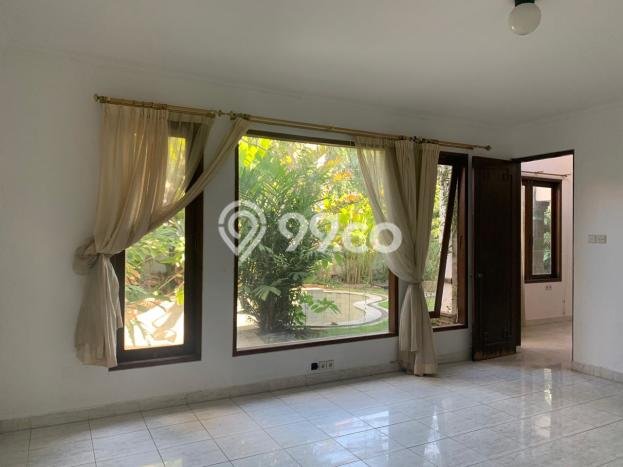 Rumah Elit LB 250m2 Siap Pakai Desain Elegan di Seminyak, Badung Rumah Elit LB 250m2 Siap Pakai Desain Elegan di Seminyak, Badung