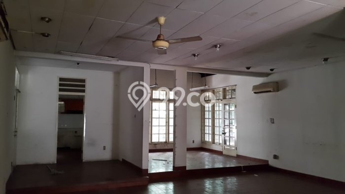 For Sale! Luxury House LT 385m2 Desain Elegan di Bendungan Hilir For Sale! Luxury House LT 385m2 Desain Elegan di Bendungan Hilir