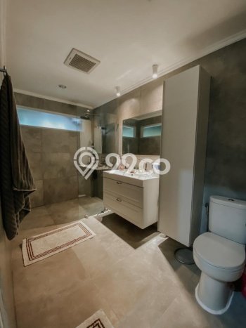 PRIME LOCATION! Rumah Strategis area Bintaro, LT 168m² LB 240m² PRIME LOCATION! Rumah Strategis area Bintaro, LT 168m² LB 240m²