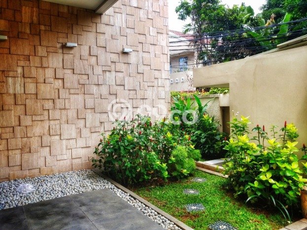 Jual Rumah Mewah Megah Dengan View Eksklusif di Lebak Bulus, Jakarta Selatan Jual Rumah Mewah Megah Dengan View Eksklusif di Lebak Bulus, Jakarta Selatan