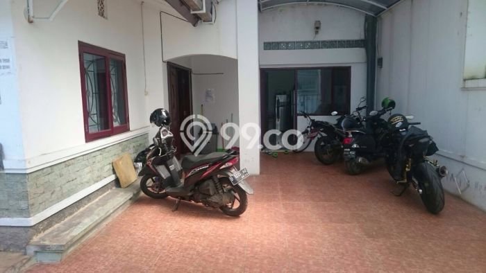 KESEMPATAN EMAS! Rumah di Coblong, Bandung, Luas 500m2m² LB 850m2m² KESEMPATAN EMAS! Rumah di Coblong, Bandung, Luas 500m2m² LB 850m2m²