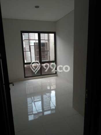 Rumah Modern 3 KT di BSD Green Wich Tangerang Rumah Modern 3 KT di BSD Green Wich Tangerang