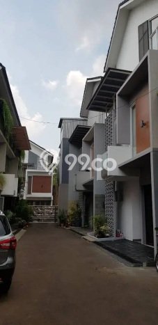 Rumah sewa siap pakai 4 KT di Cipete, Jakarta Selatan Rumah sewa siap pakai 4 KT di Cipete, Jakarta Selatan