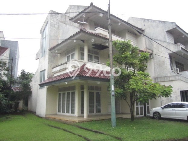 Hunian Elit LB 210m2 Siap Pakai Desain Elegan di Pondok Labu, Jakarta Selatan Hunian Elit LB 210m2 Siap Pakai Desain Elegan di Pondok Labu, Jakarta Selatan